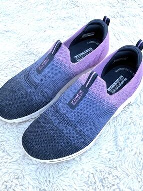 Skechers EUC Goga Mat Sneakers Sz 9.5